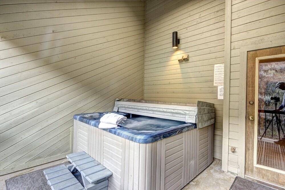 Hotel 1115 Lowell Avenue - photo 12