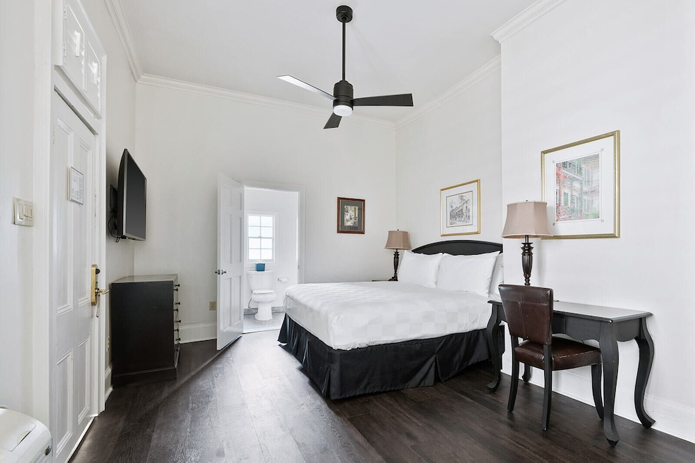 Historic Streetcar Inn - photo 20