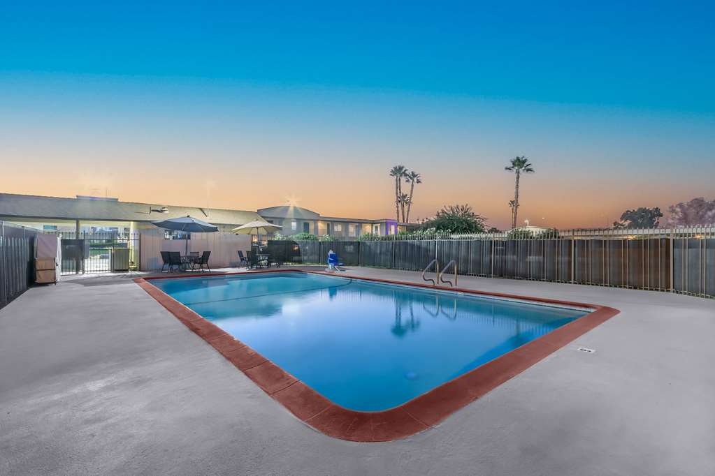 Gateway Inn Madera - photo 2