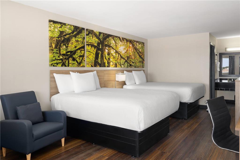 Days Inn & Suites by Wyndham Byram - photo 12