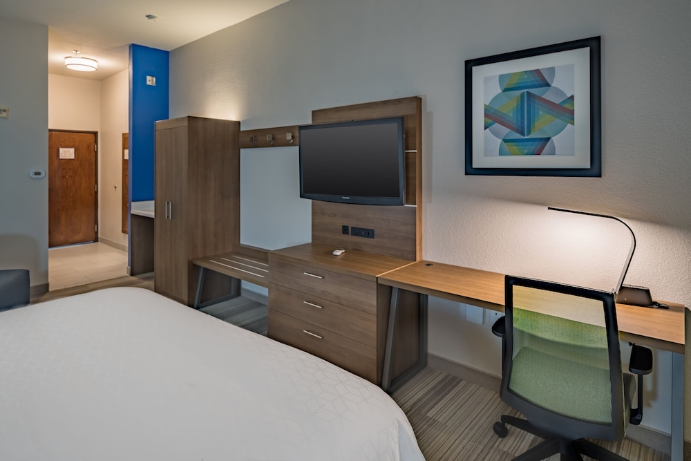 Holiday Inn Express & Suites N Waco Area West by IHG - photo 13