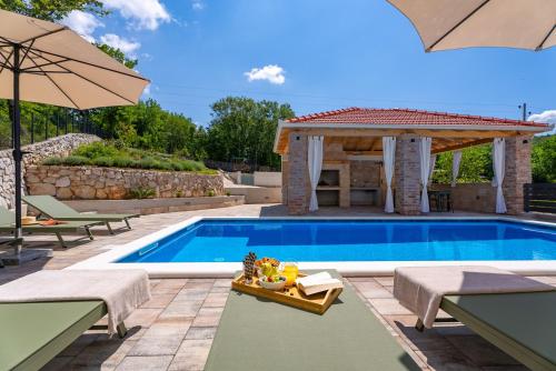Villa Domus Alba A Tranquil Family Hideaway with Private Pool — 4-Star Luxury Hotel in Primorski Dolac, Croatia