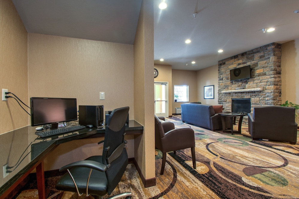 Cobblestone Inn and Suites Holyoke - photo 42