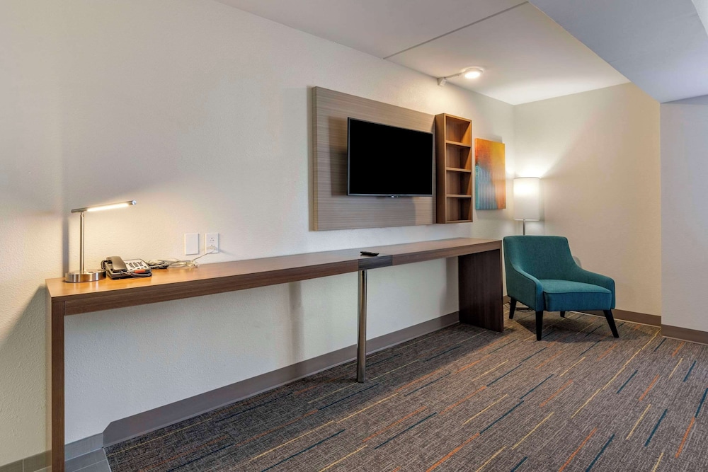 MainStay Suites Lexington I 75 - photo 11