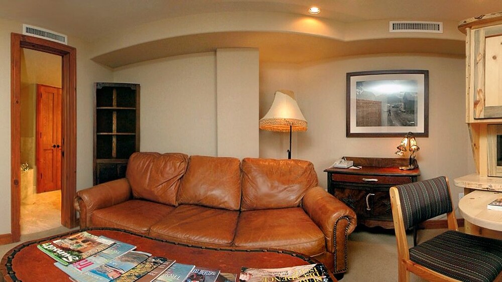 Inn at Lost Creek - photo 22