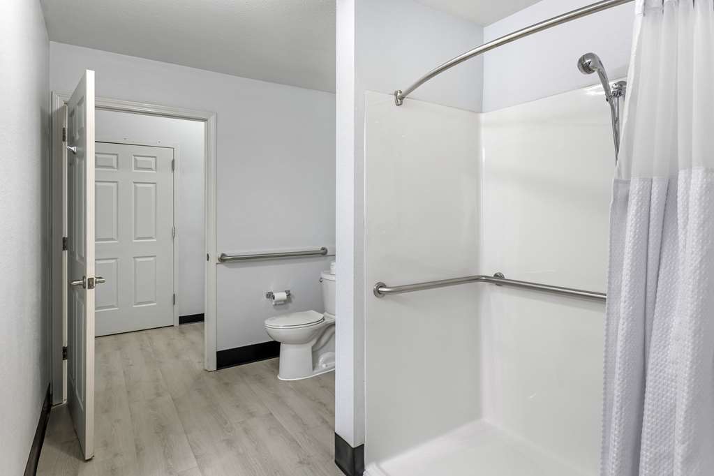Best Western Plus MidAmerica Hotel - photo 30
