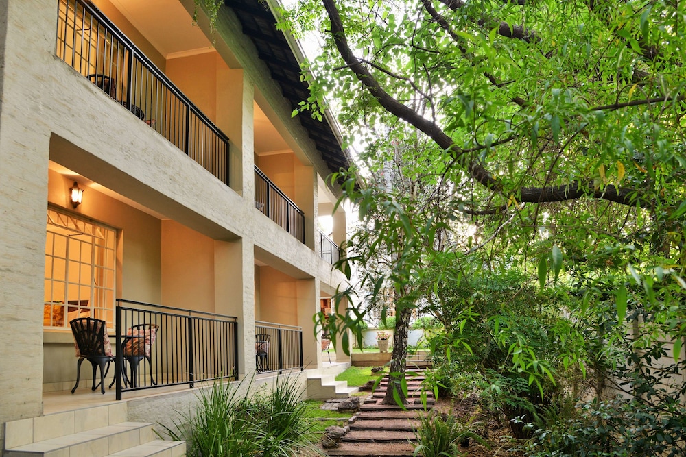 La Vieille Ferme — 4-Star Luxury Hotel in Johannesburg, South Africa