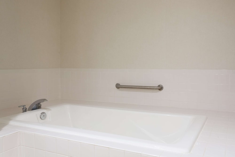 Hampton Inn North Myrtle Beach Harbourgate - photo 26