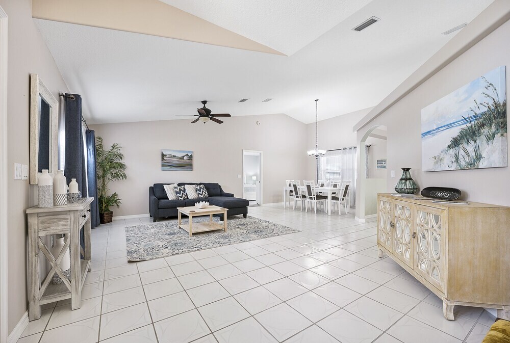 Coquina Dreams - carbon neutral hotel in Palm Coast