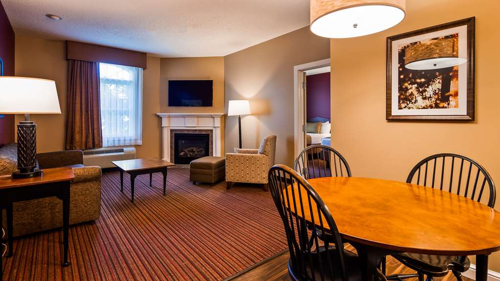 Best Western Plus Dutch Haus Inn and Suites - photo 30