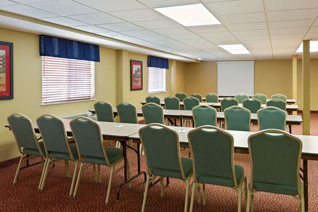 AmericInn by Wyndham Republic - photo 8