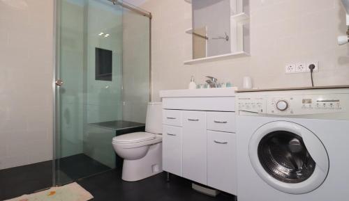 City Center Charm Family Apartment By Wehost