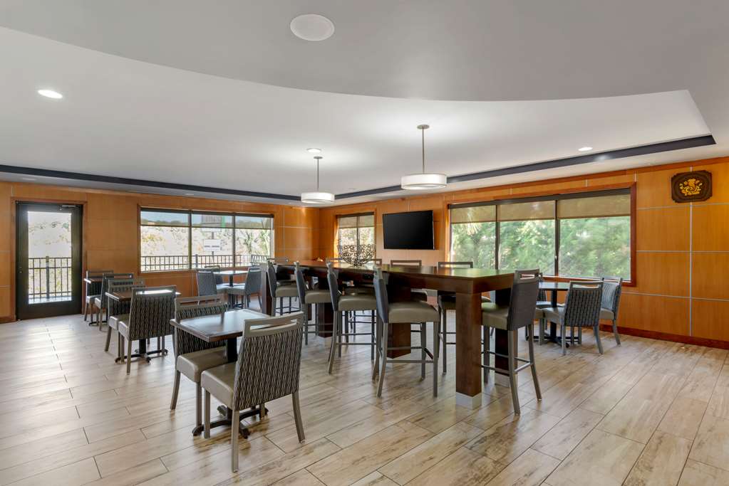 Comfort Suites Stockbridge Atlanta South - photo 41