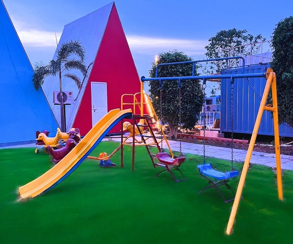 Sizzle Bay Resort - last minute hotel in Pune