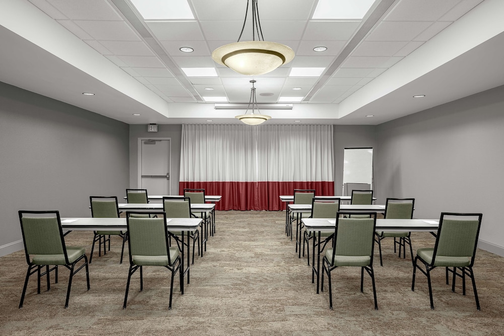 Hilton Garden Inn Wilmington Mayfaire Town Center - photo 42