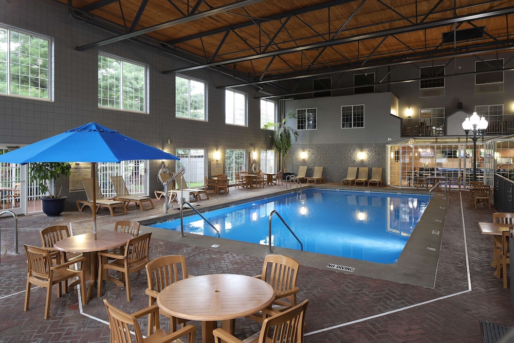 Hampton Inn Holland - photo 45