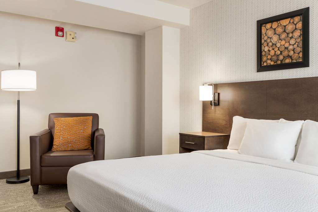 Days Inn & Suites by Wyndham Bozeman - photo 15