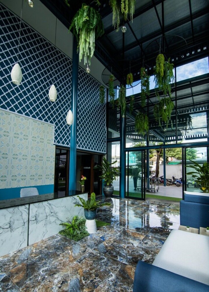 Blue Lagoon Hotel — hotel in Chiang Rai