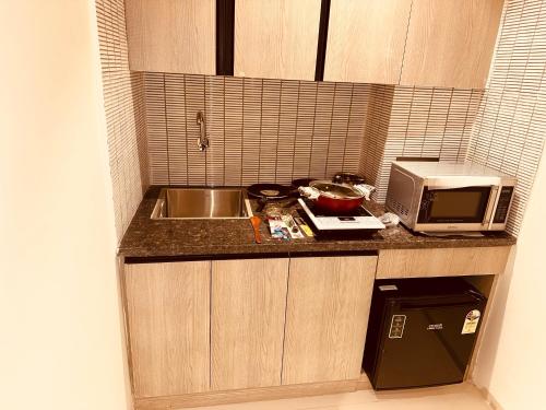 The Lodgers 2 BHK Serviced Apartment Near Artemis Hospital Sector 57 Gurgaon Nearest Metro Station Sector 54 Chowk
