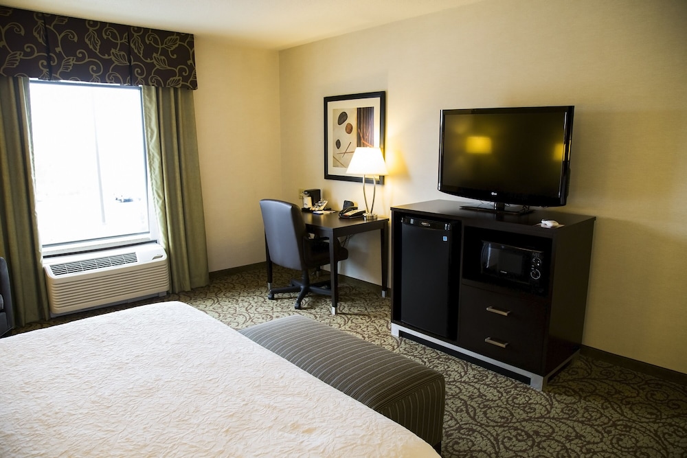 Hampton Inn & Suites Sharon - photo 46
