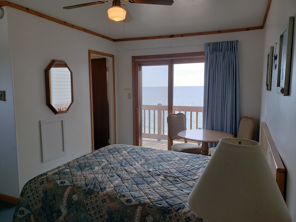Algoma Beach Motel - photo 76