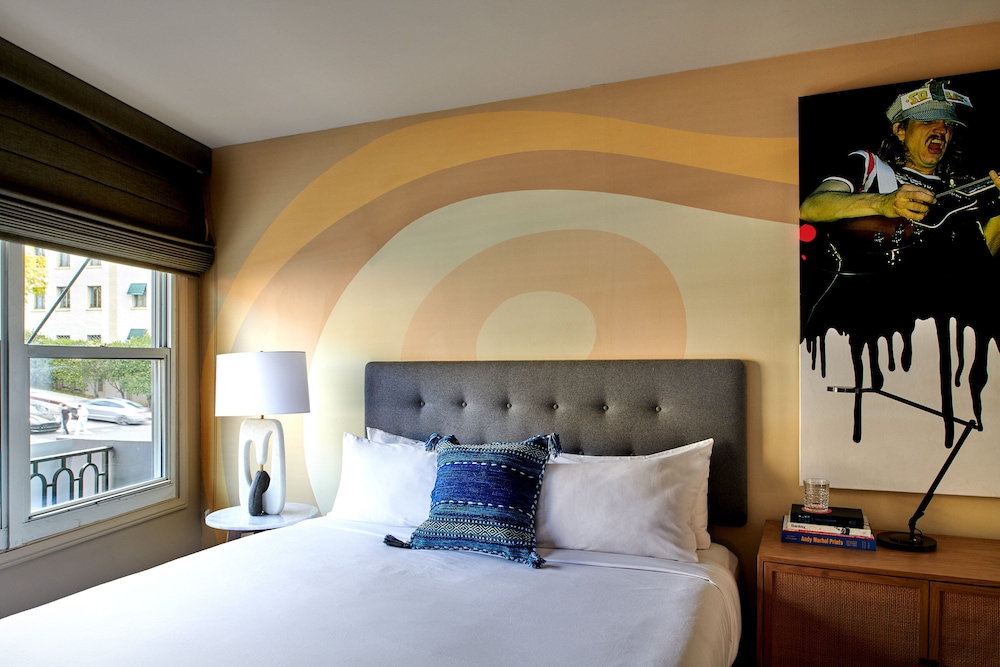 Hotel Ziggy on Sunset - photo 29