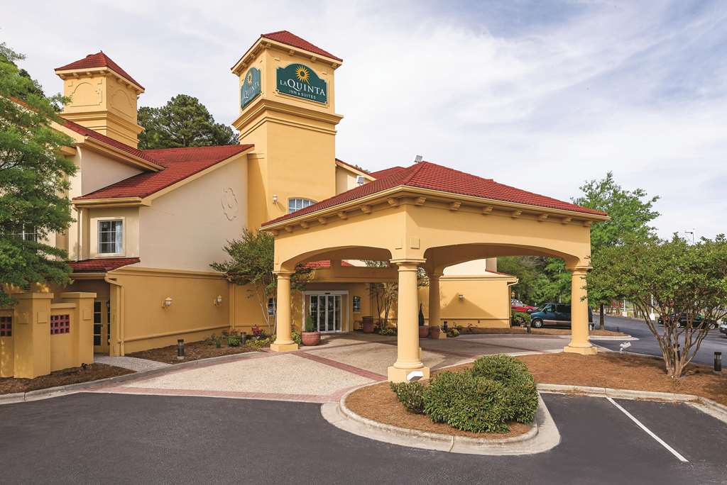 La Quinta Inn & Suites by Wyndham Univ Area Chapel Hill - featured photo