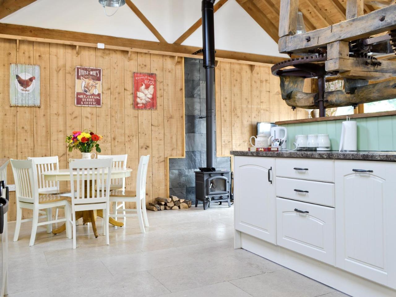 The Chaff House — 4-Star Luxury Hotel in Gloucester, United Kingdom
