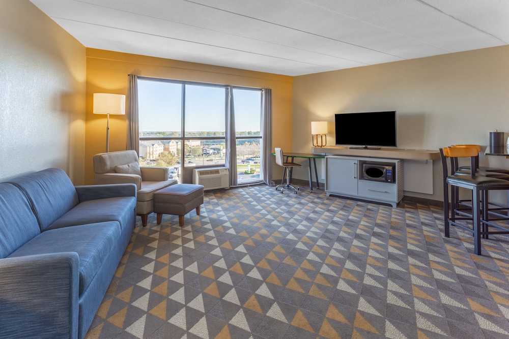 Holiday Inn Rockford by IHG - photo 17