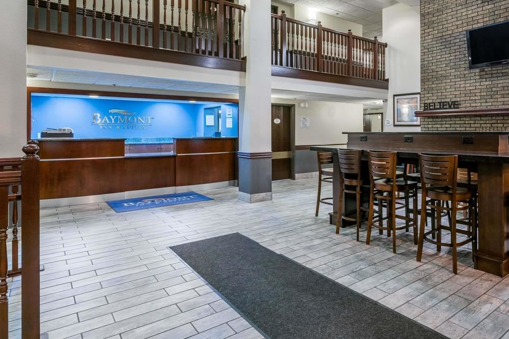 Baymont by Wyndham Bloomington MSP Airport - carbon neutral hotel in Richfield