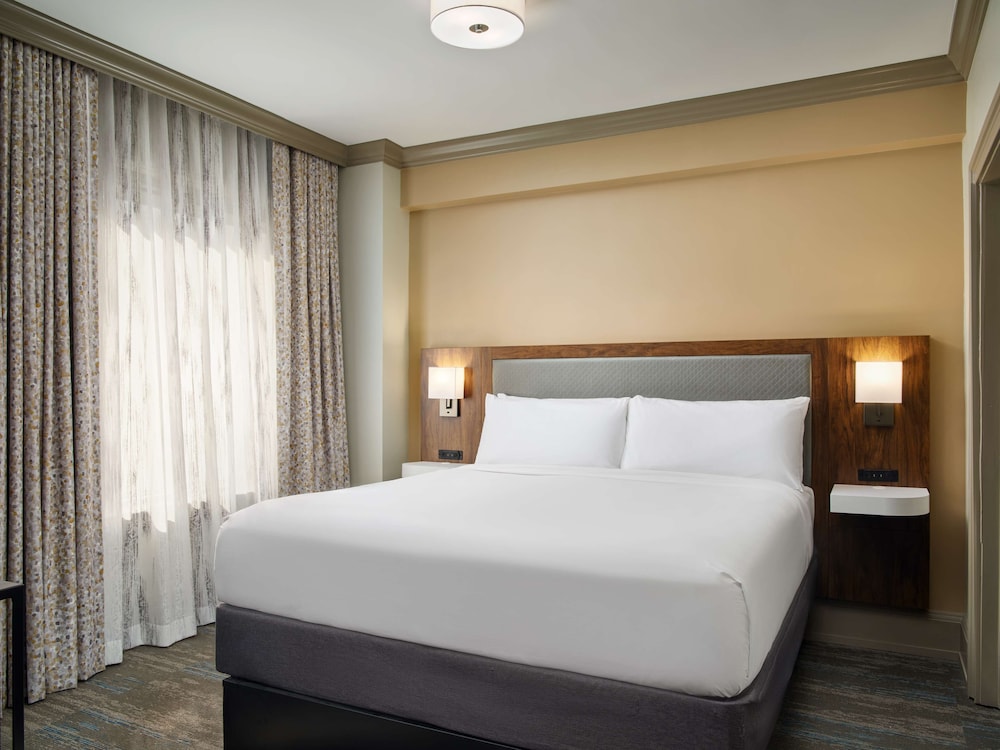 Hampton Inn & Suites by Hilton New Orleans Canal St. French Quarter - photo 22