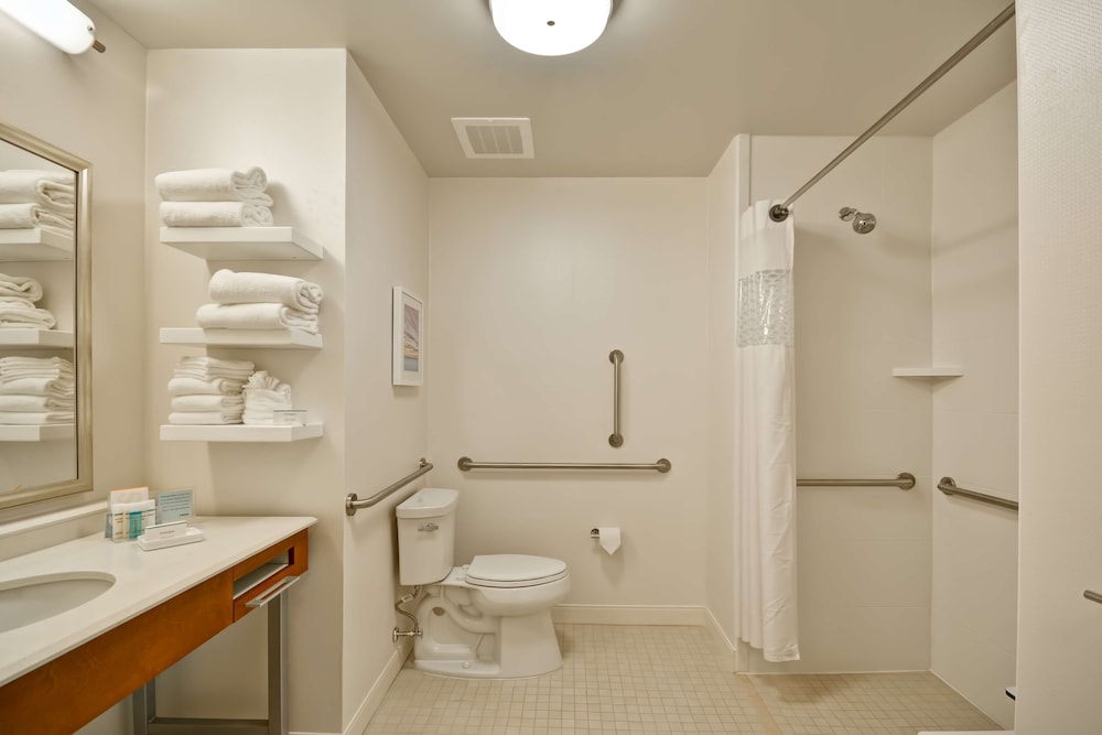 Hampton Inn & Suites Charleston Airport - photo 36