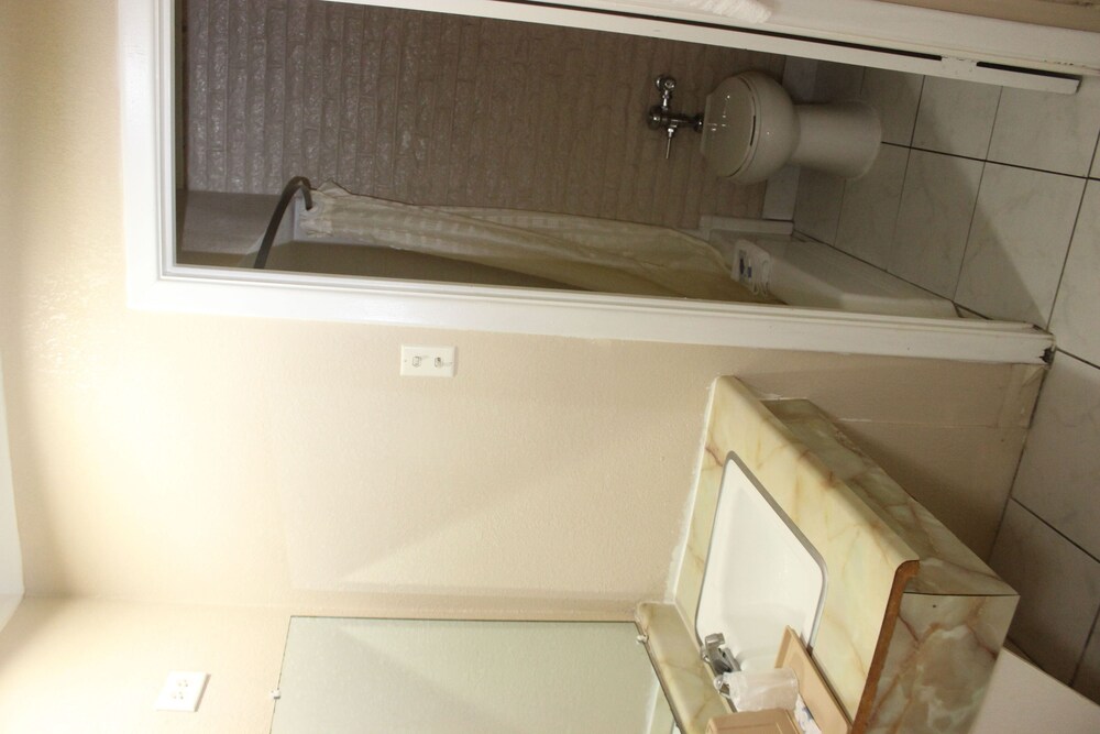 King&Apos;S Inn Motel - photo 18