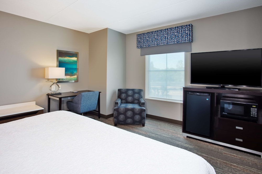 Hampton Inn & Suites Columbia Southeast Ft. Jackson - photo 13