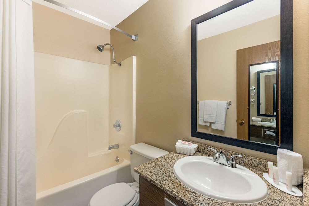 Super 8 by Wyndham Poplar Bluff Missouri - photo 11