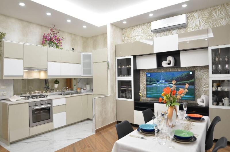 Caserta Deluxe Bis — 4-Star Luxury Hotel in Caserta, Italy