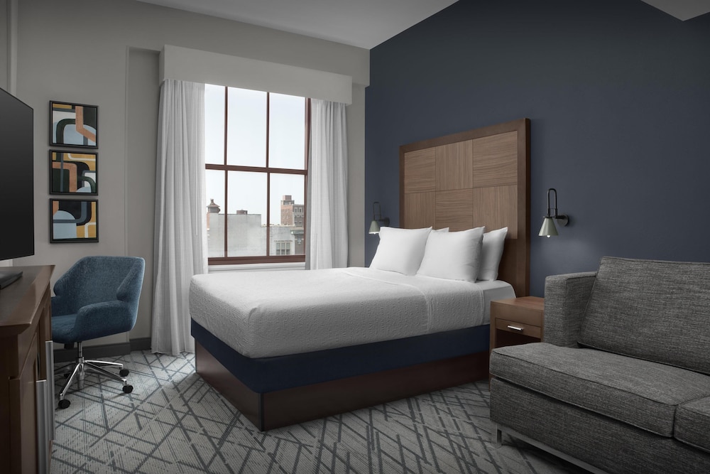 Hampton Inn Indianapolis Downtown Across from Circle Centre - photo 20