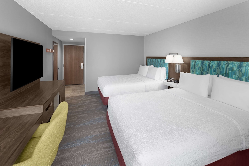 Hampton Inn Cleveland Downtown - photo 6