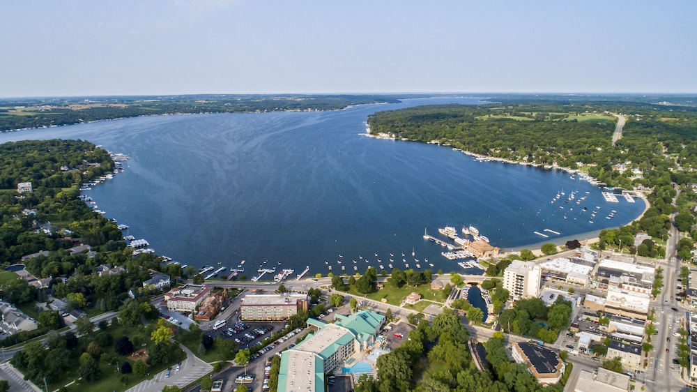 Harbor Shores on Lake Geneva - photo 90