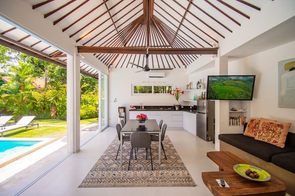 Villa Sitara Sitara Villa Group — 4-Star Luxury Hotel in Seminyak, Indonesia