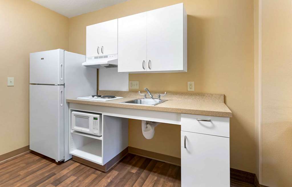 Extended Stay America Suites Washington DC Herndon Dulles - photo 18
