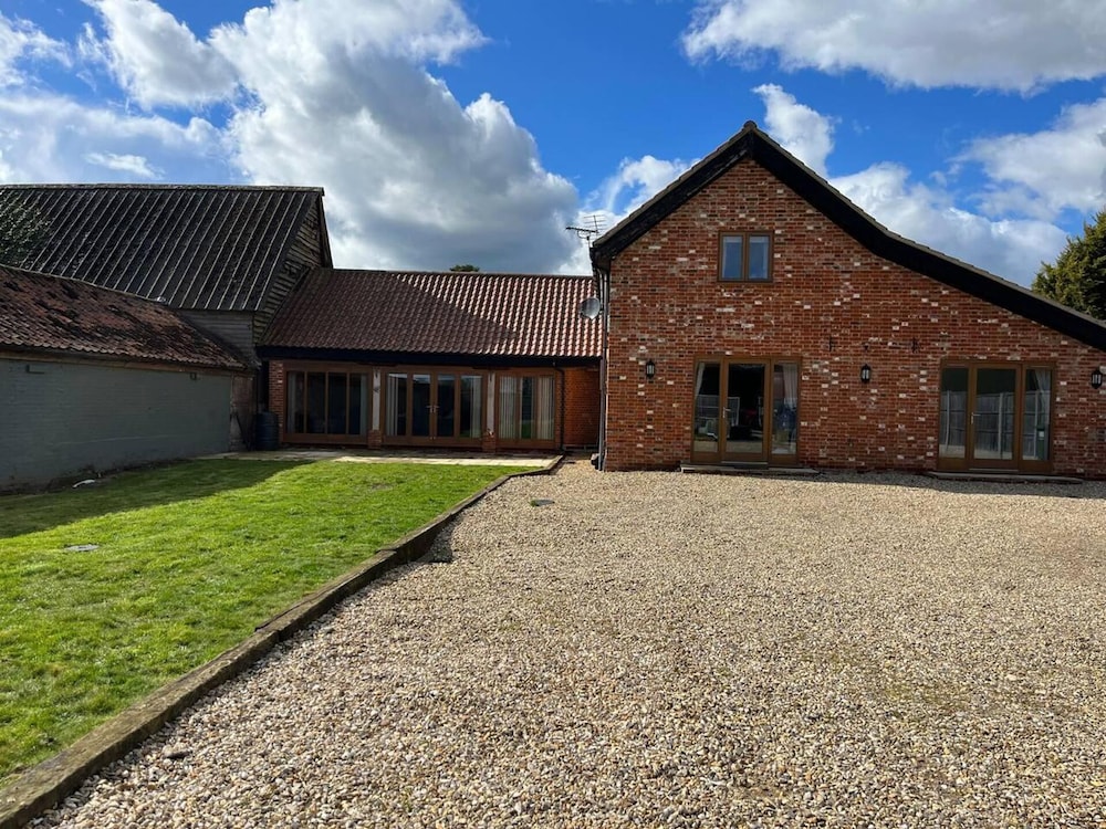 Charming Norfolk Barn Conversion in Barnham Broom - last minute hotel in Norwich