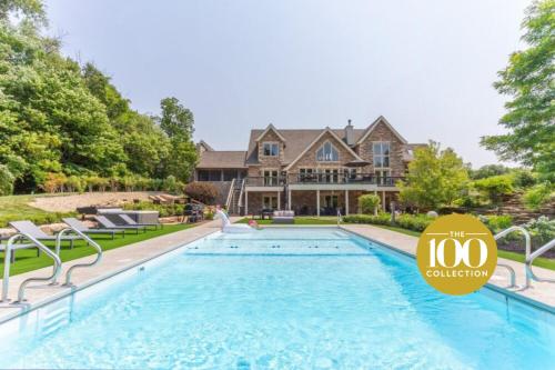 Bear Ranch by Juniper Holiday Home — 4-Star Luxury Hotel in Berrien Springs, United States