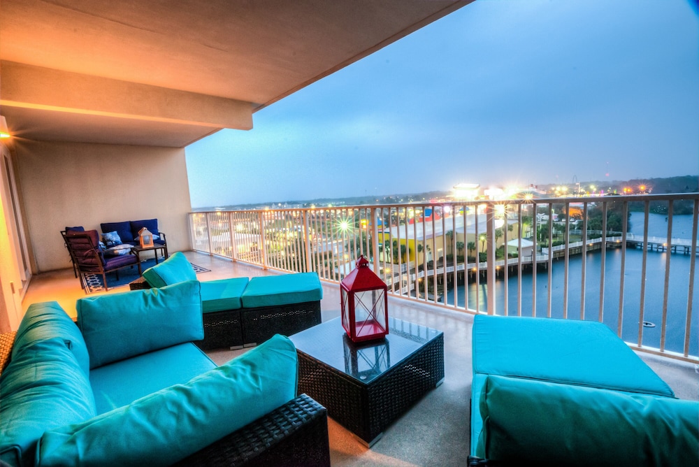 Laketown Wharf Resort by Aneliya's Rentals - photo 876