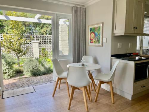 Garden Cottage Leafy Constantia Guest Cottages