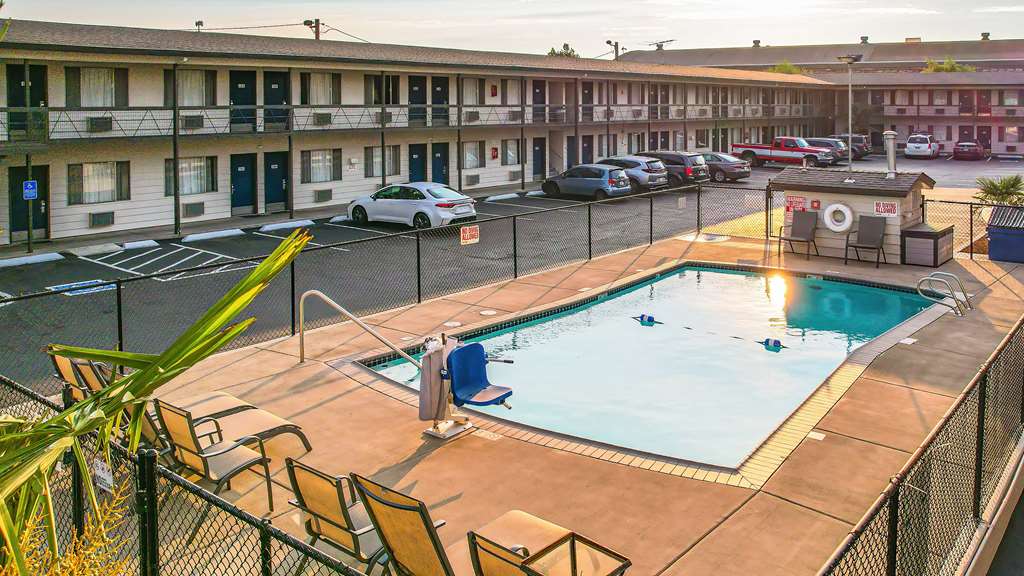 Motel 6 Salem OR Expo Center - photo 6