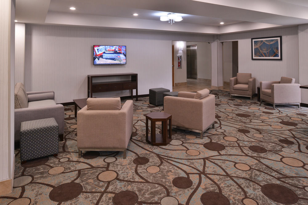 Wyndham Garden Greenville Airport - photo 21