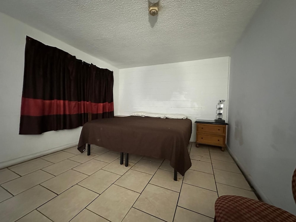 Arrow Motel By Oyo Near Downtown - photo 3