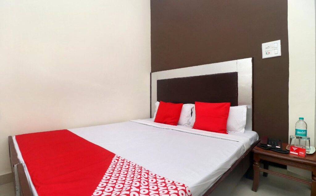 OYO 19355 Blessing Guest House