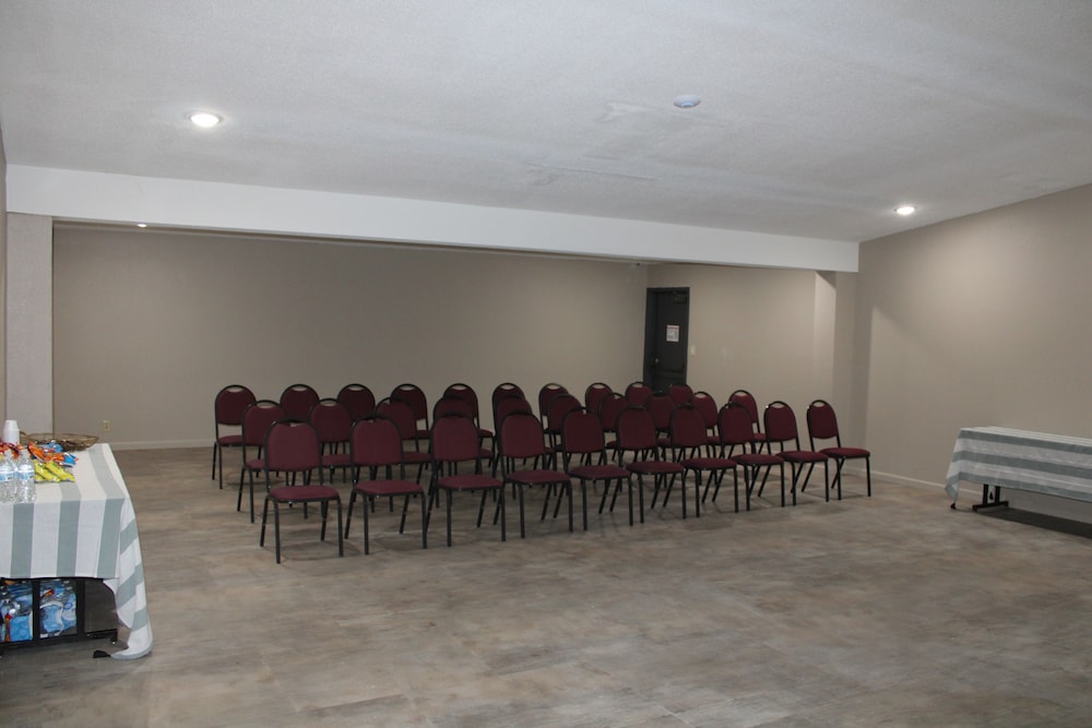 BlissPoint Inn kokomo - photo 15